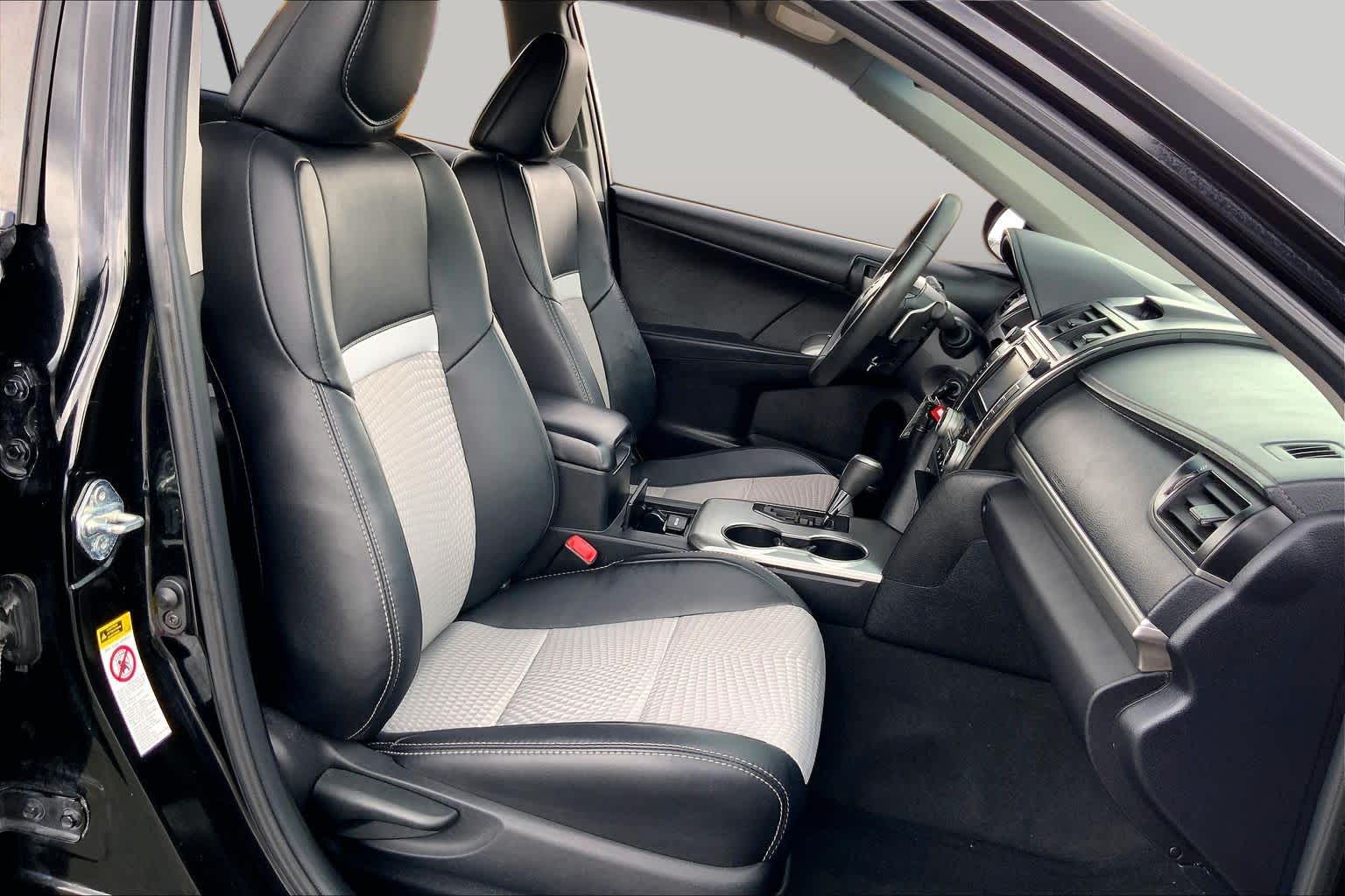 2012 Toyota Camry photo 9 of 34