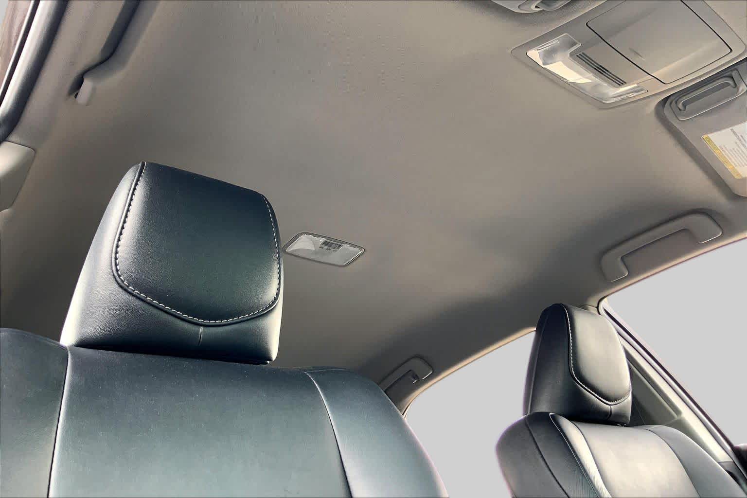 2012 Toyota Camry photo 14 of 34