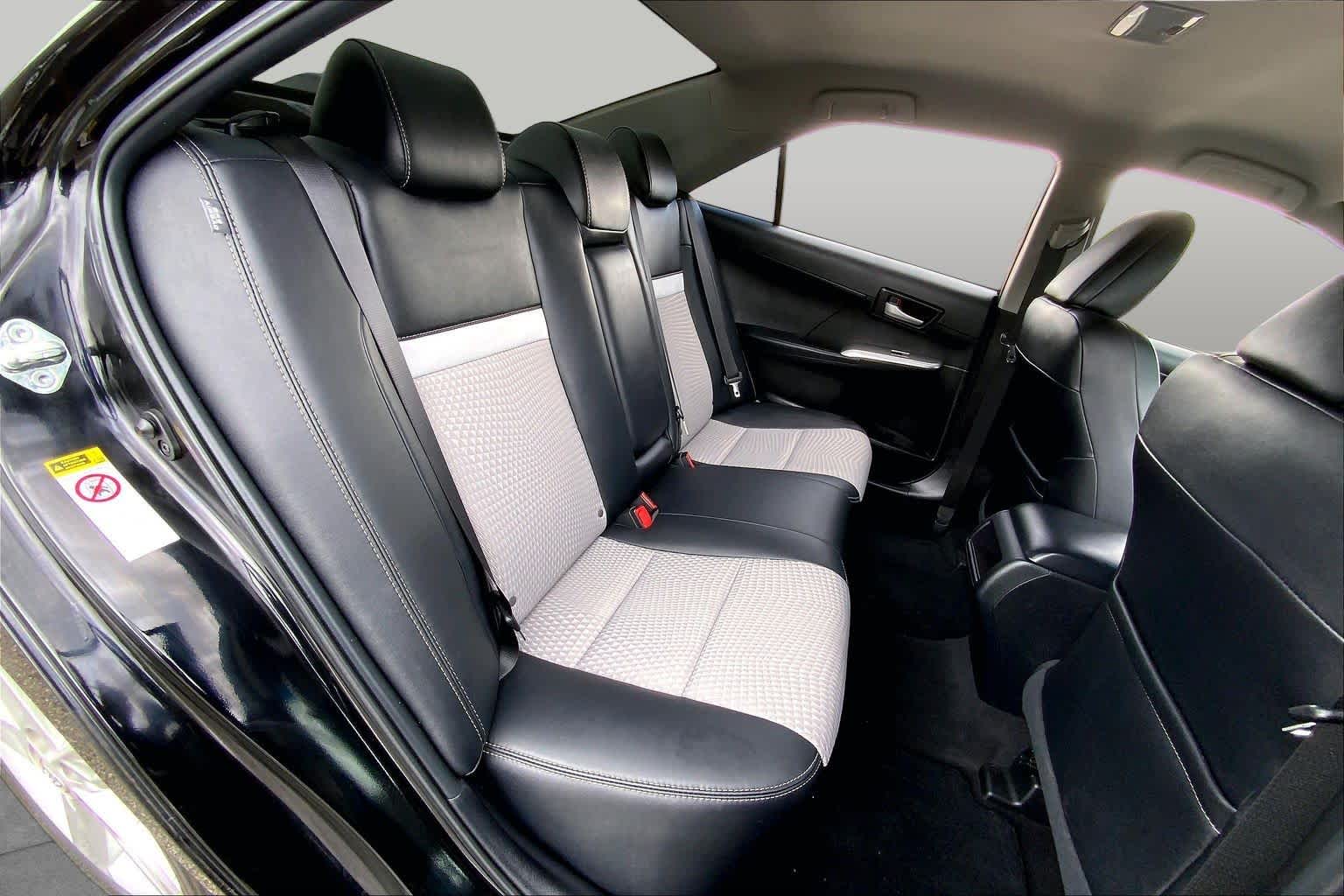 2012 Toyota Camry photo 19 of 34