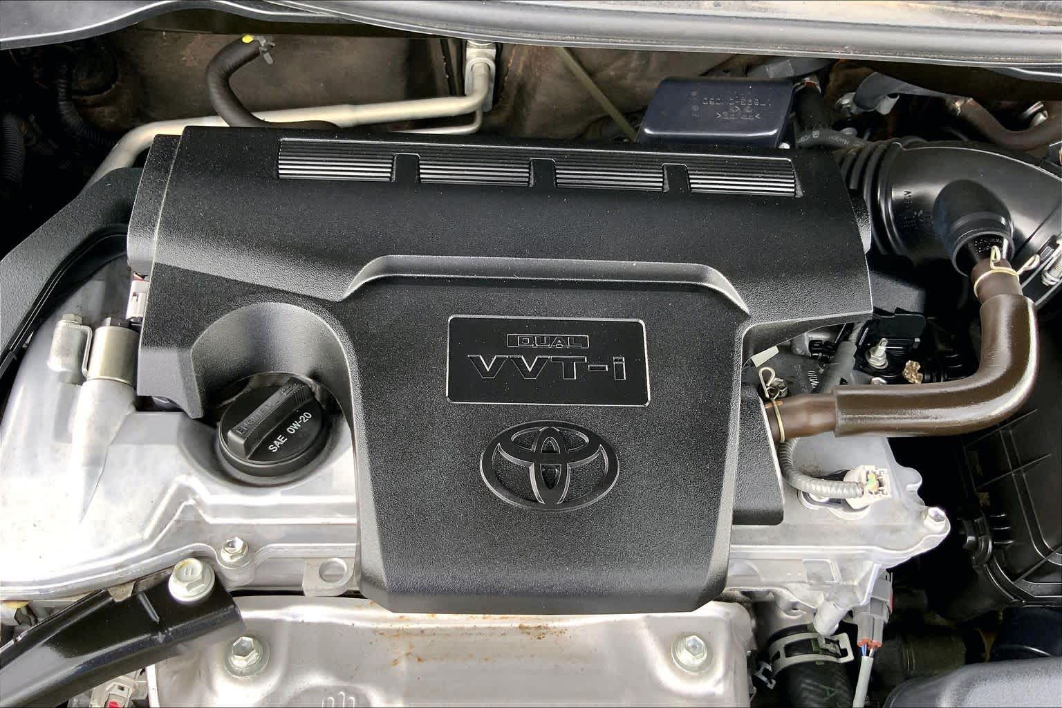 2012 Toyota Camry photo 31 of 34