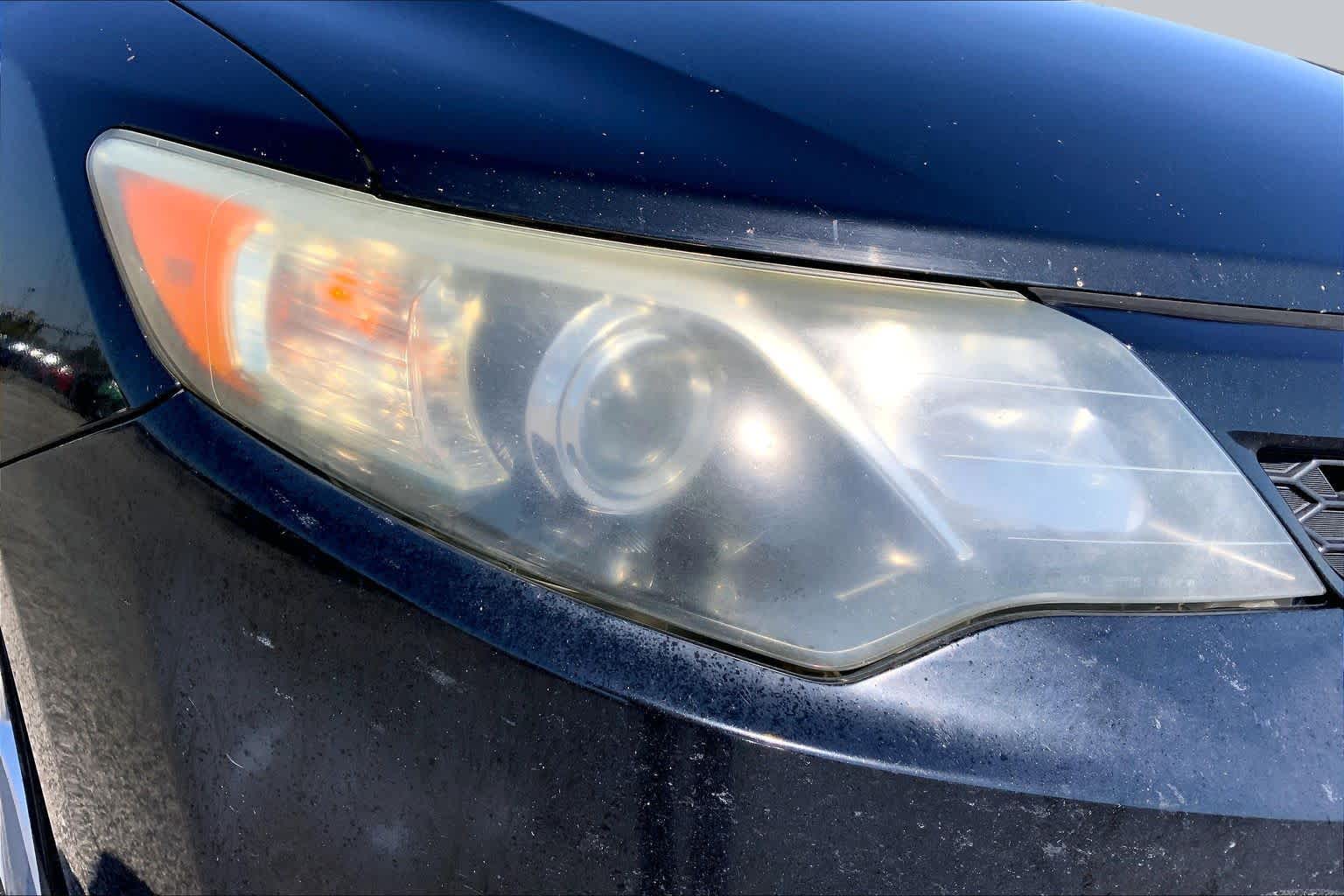 2014 Toyota Camry photo 26 of 35