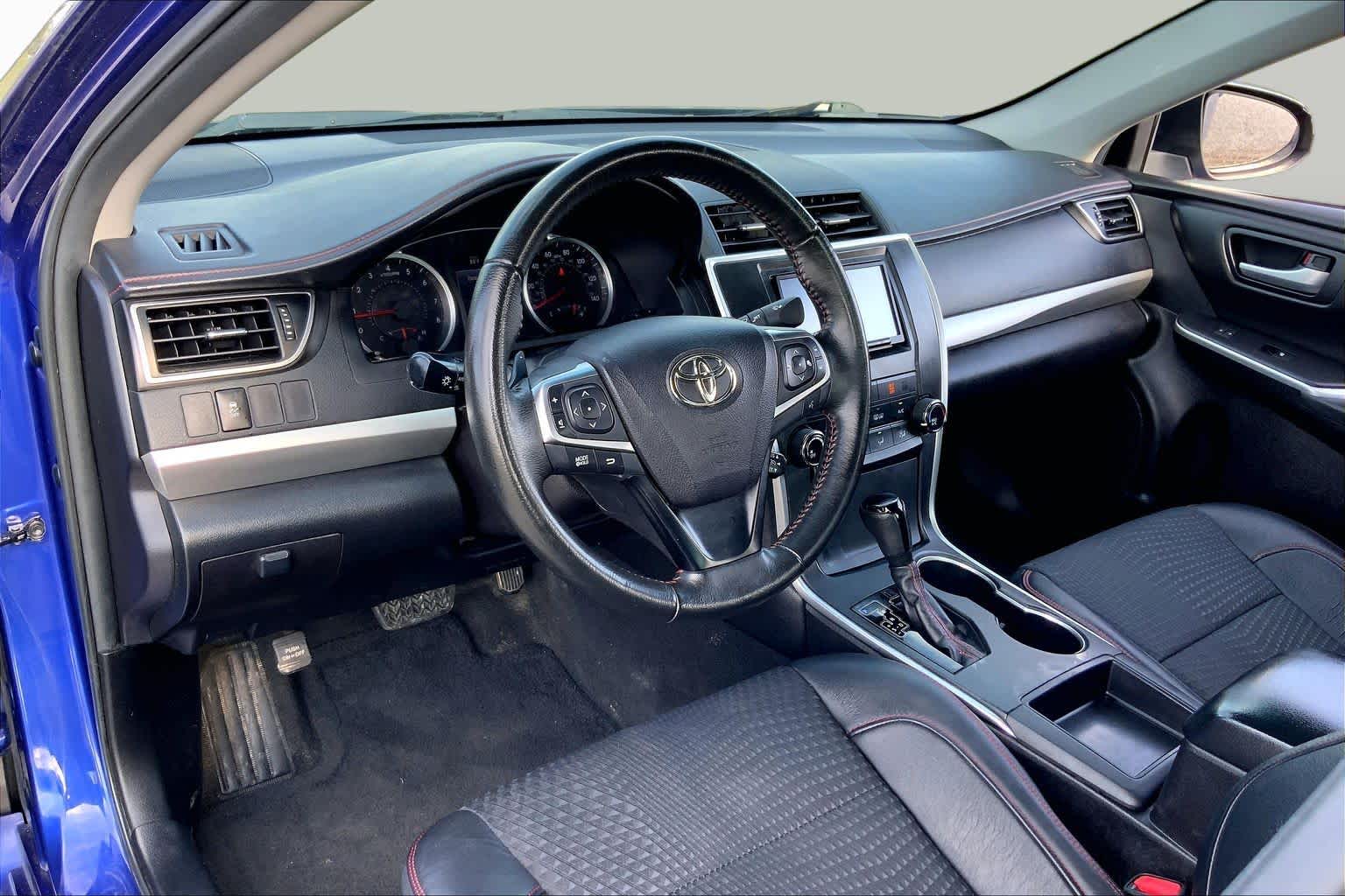 2015 Toyota Camry SE Blue Crush Metallic at Group 1 Toyota Southwest