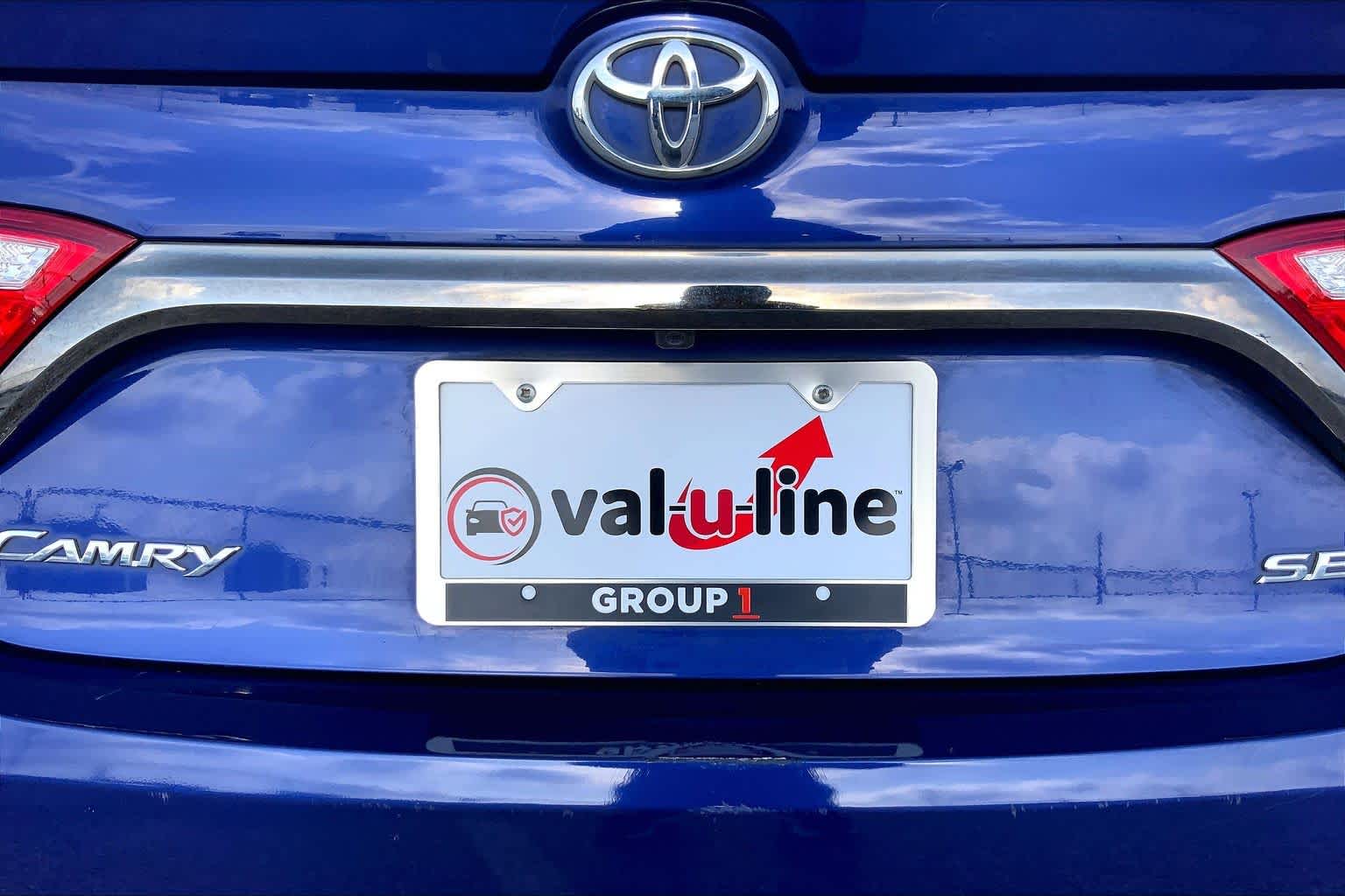 2015 Toyota Camry SE Blue Crush Metallic at Group 1 Toyota Southwest