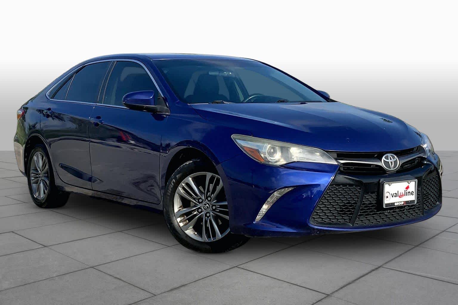 2015 Toyota Camry SE Blue Crush Metallic at Group 1 Toyota Southwest