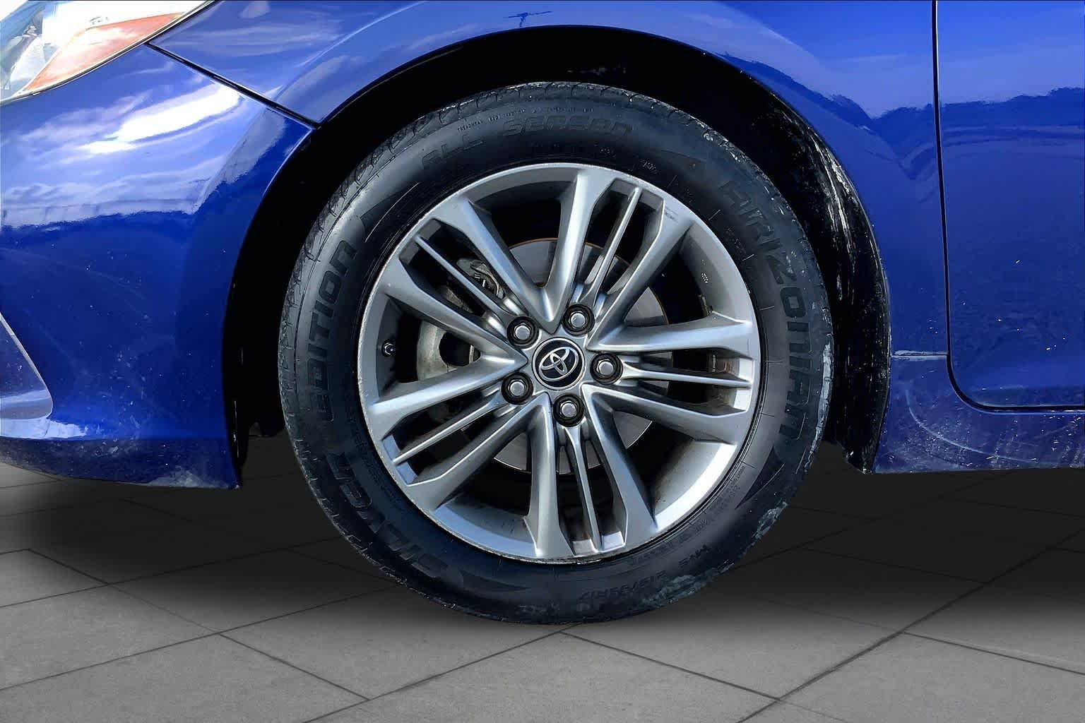 2015 Toyota Camry SE Blue Crush Metallic at Group 1 Toyota Southwest