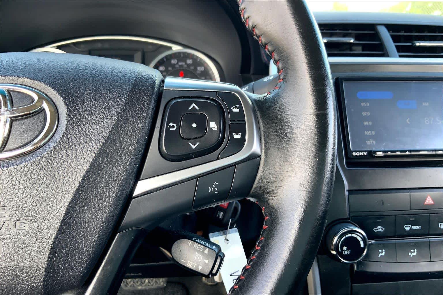 2015 Toyota Camry SE Blue Crush Metallic at Group 1 Toyota Southwest