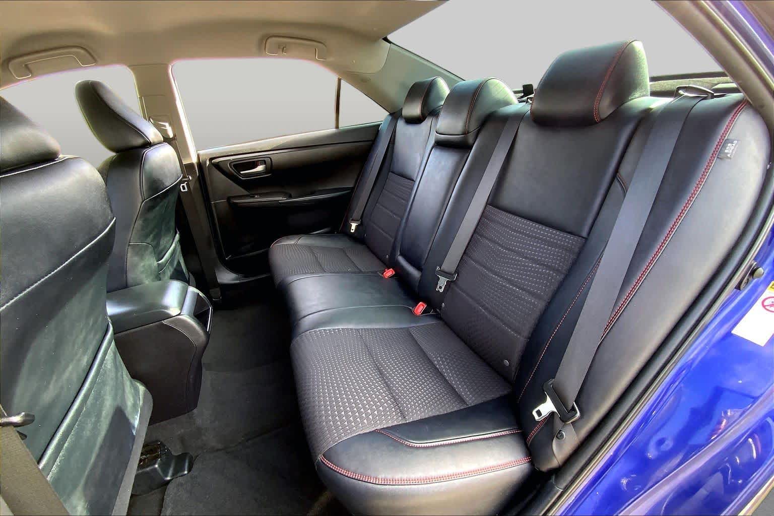 2015 Toyota Camry SE Blue Crush Metallic at Group 1 Toyota Southwest