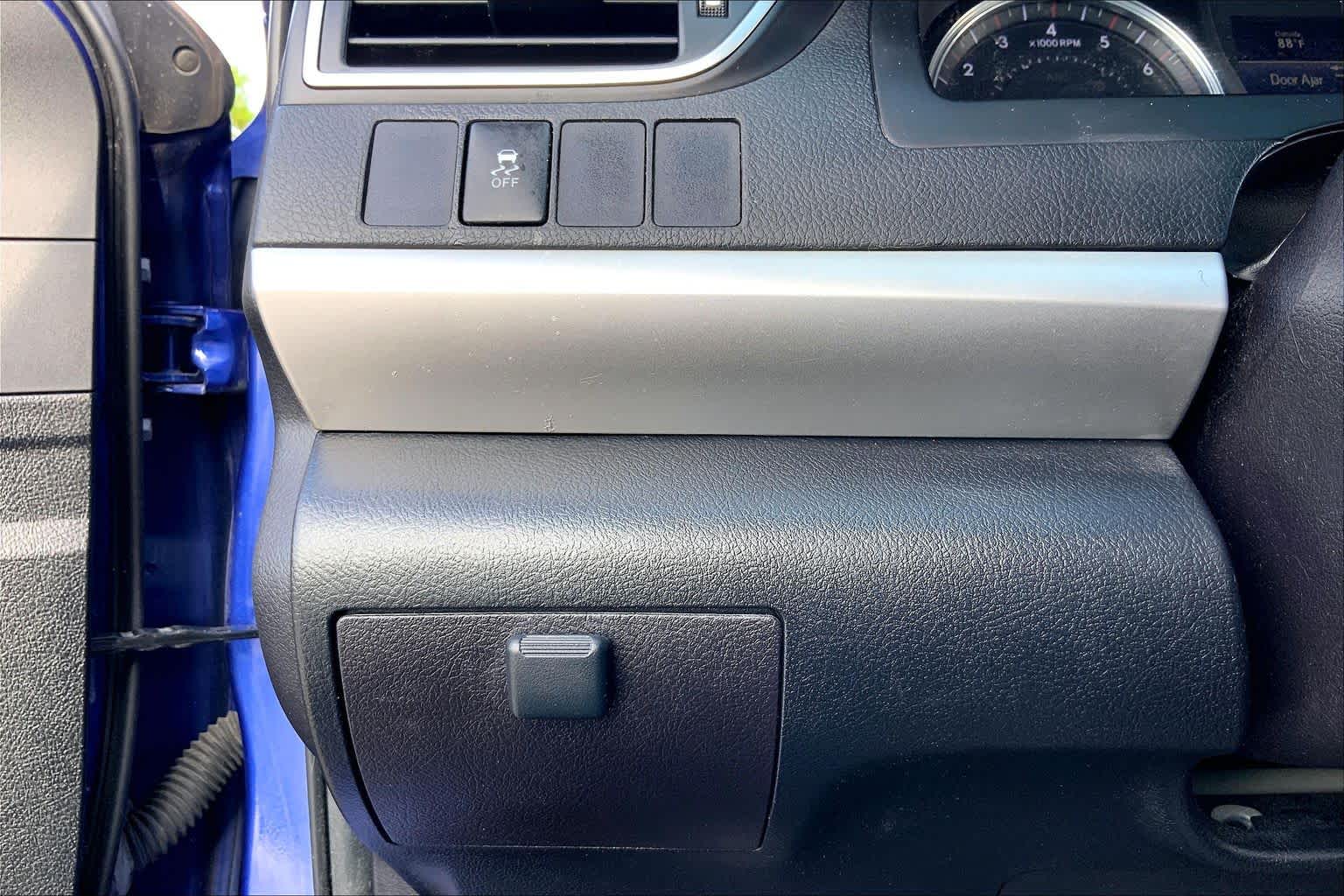 2015 Toyota Camry SE Blue Crush Metallic at Group 1 Toyota Southwest
