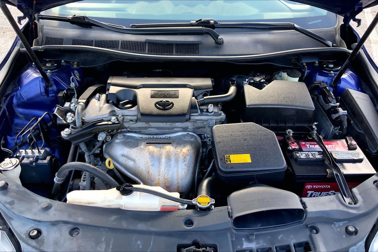 2015 Toyota Camry SE Blue Crush Metallic at Group 1 Toyota Southwest