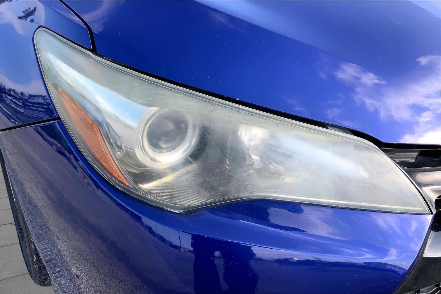 2015 Toyota Camry SE Blue Crush Metallic at Group 1 Toyota Southwest