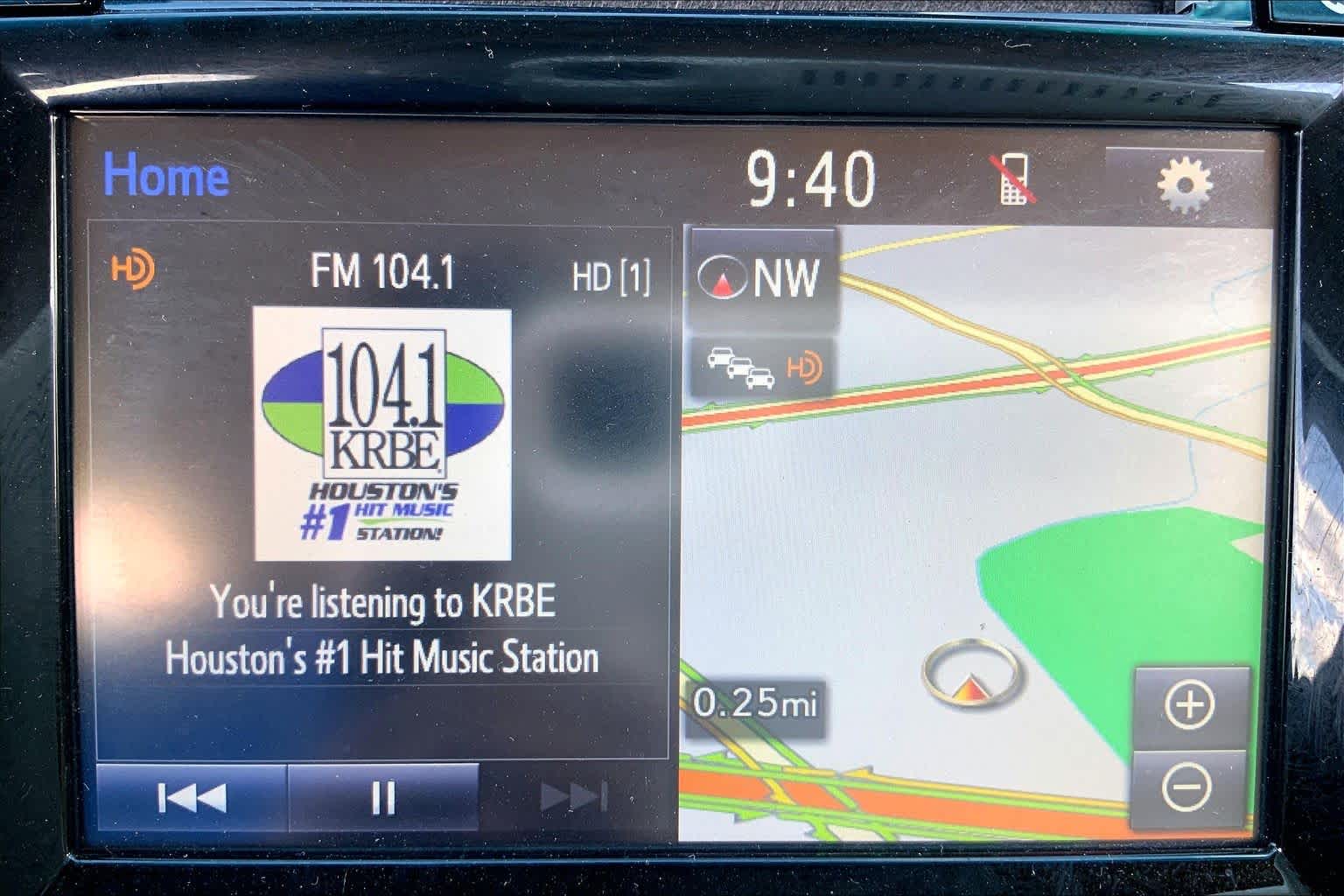 2017 Toyota Camry XLE Creme Brulee Mica at Group 1 Toyota Southwest