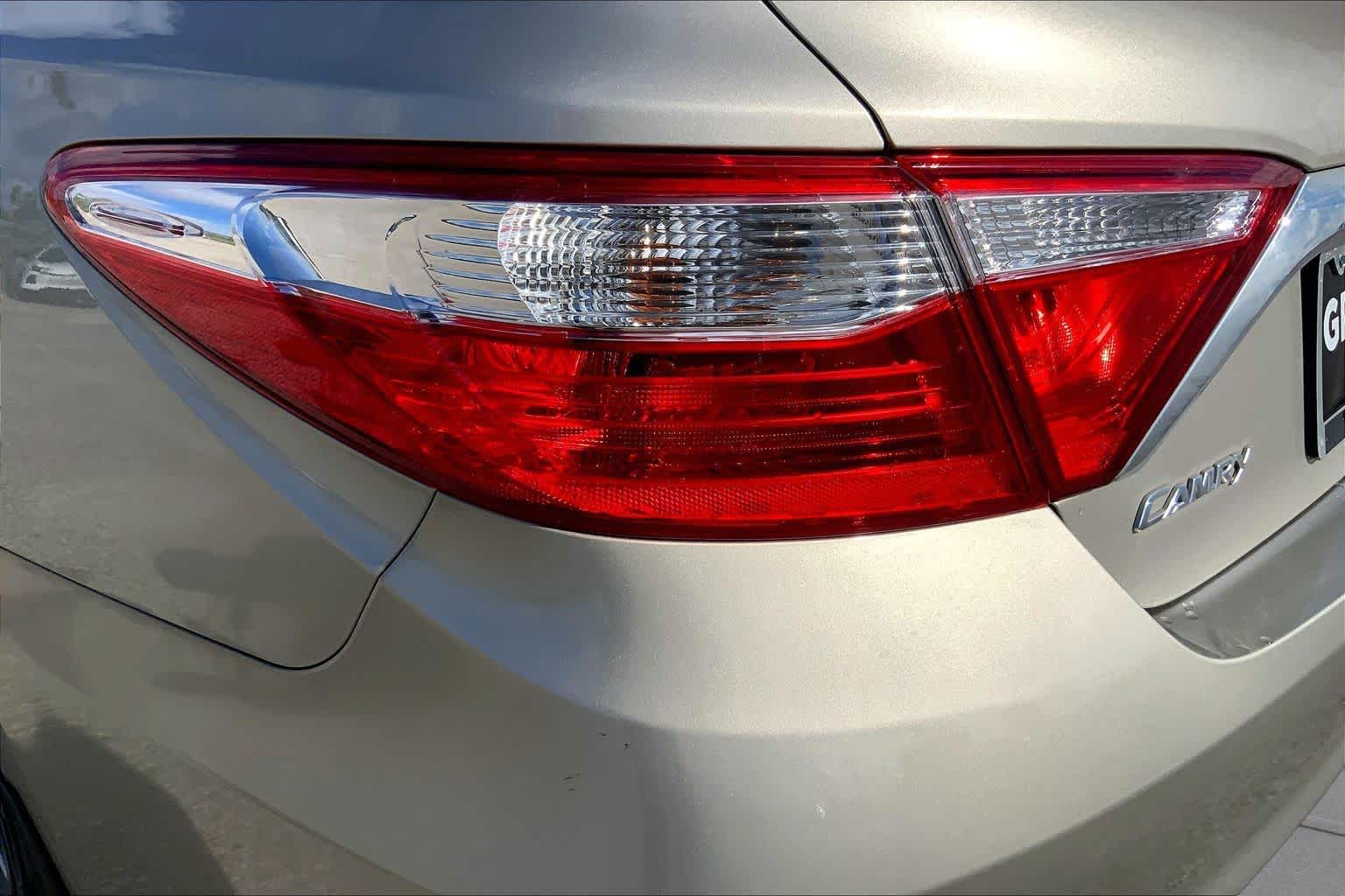 2017 Toyota Camry XLE Creme Brulee Mica at Group 1 Toyota Southwest