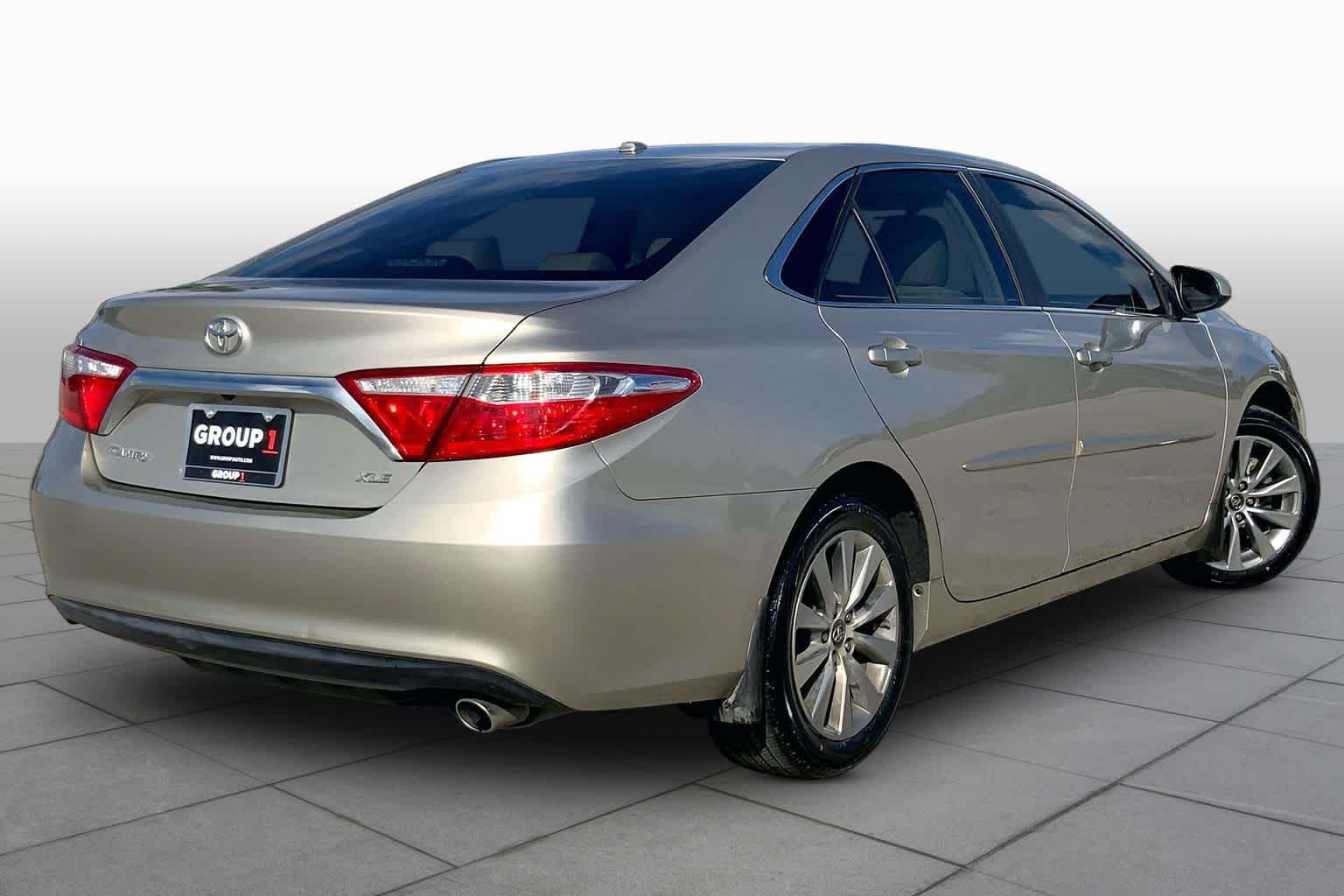 2017 Toyota Camry XLE Creme Brulee Mica at Group 1 Toyota Southwest