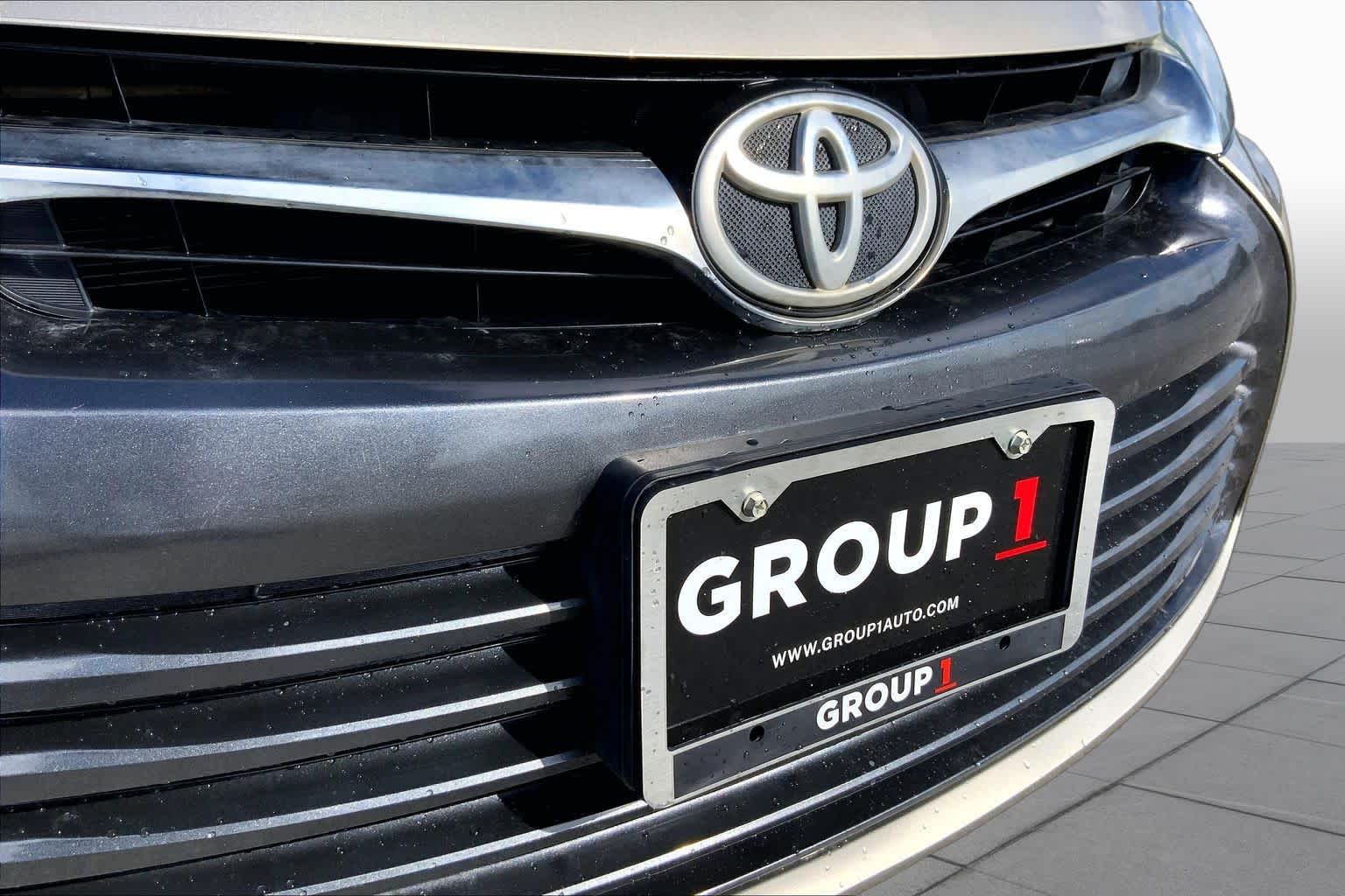 2017 Toyota Camry XLE Creme Brulee Mica at Group 1 Toyota Southwest