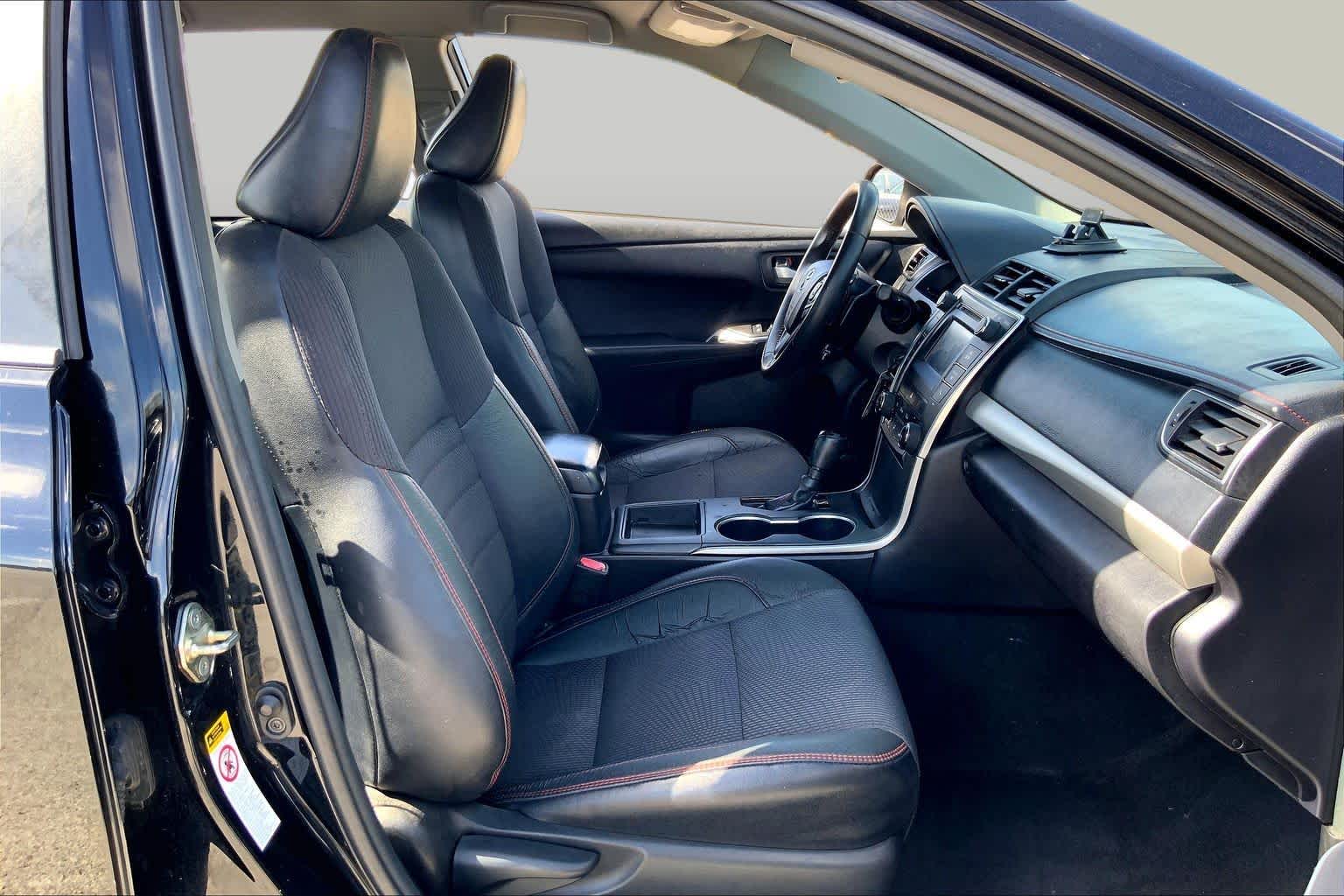 2017 Toyota Camry SE Midnight Black Metallic at Group 1 Toyota Southwest
