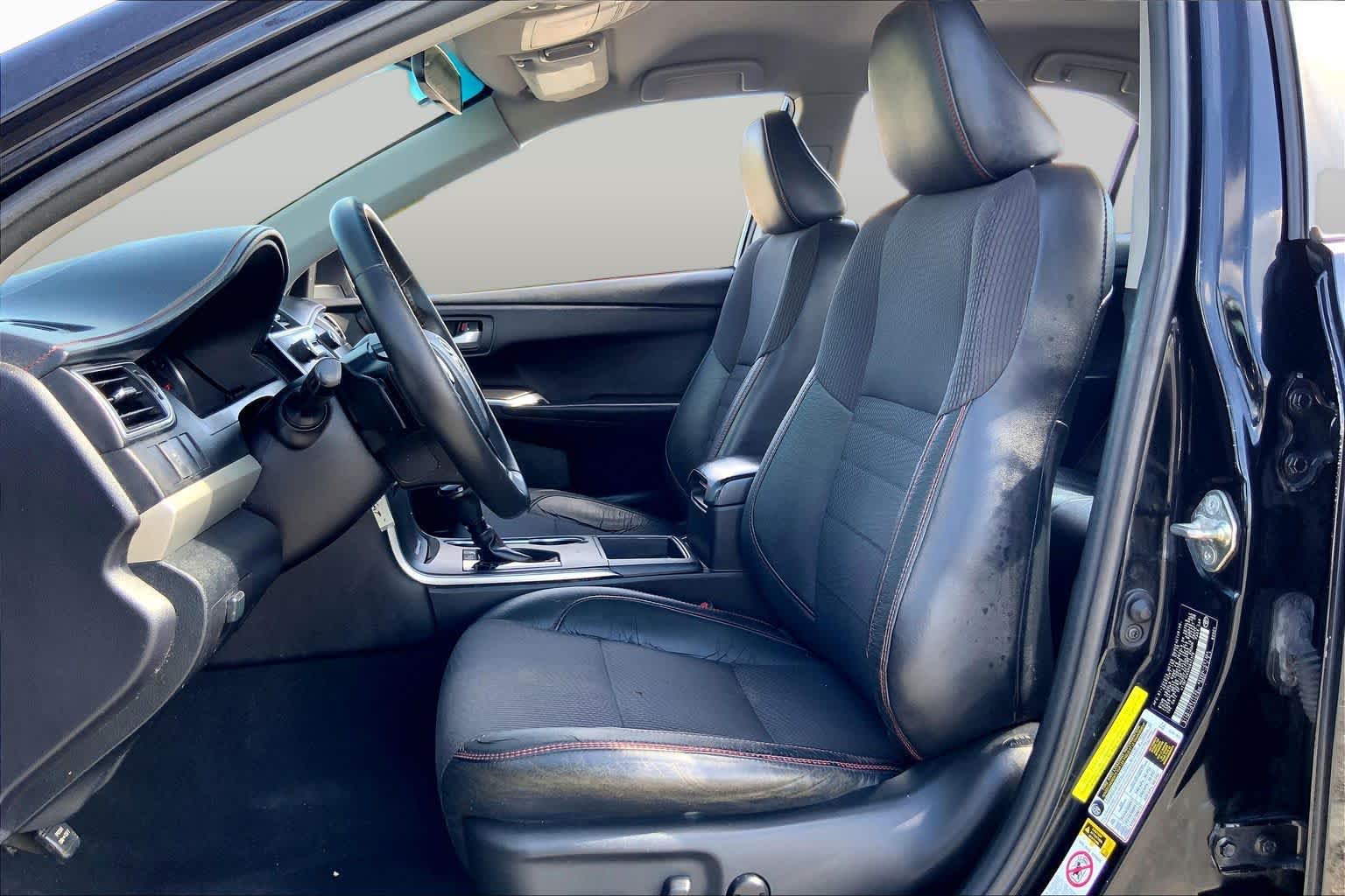 2017 Toyota Camry SE Midnight Black Metallic at Group 1 Toyota Southwest