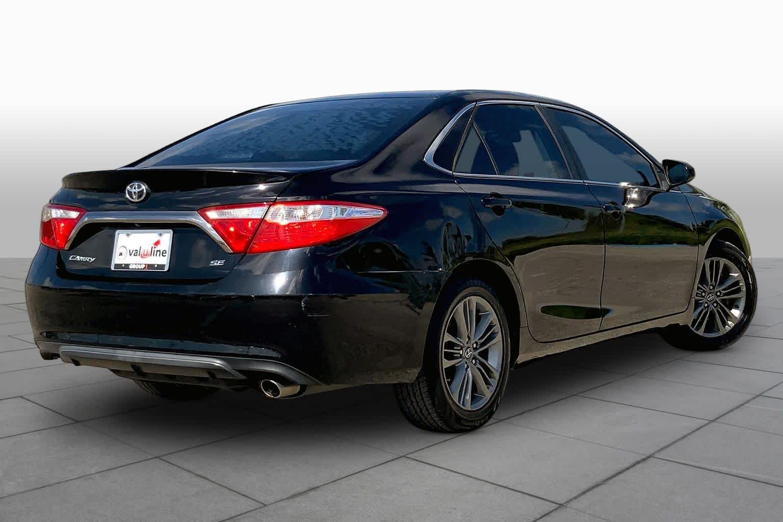 2017 Toyota Camry SE Midnight Black Metallic at Group 1 Toyota Southwest