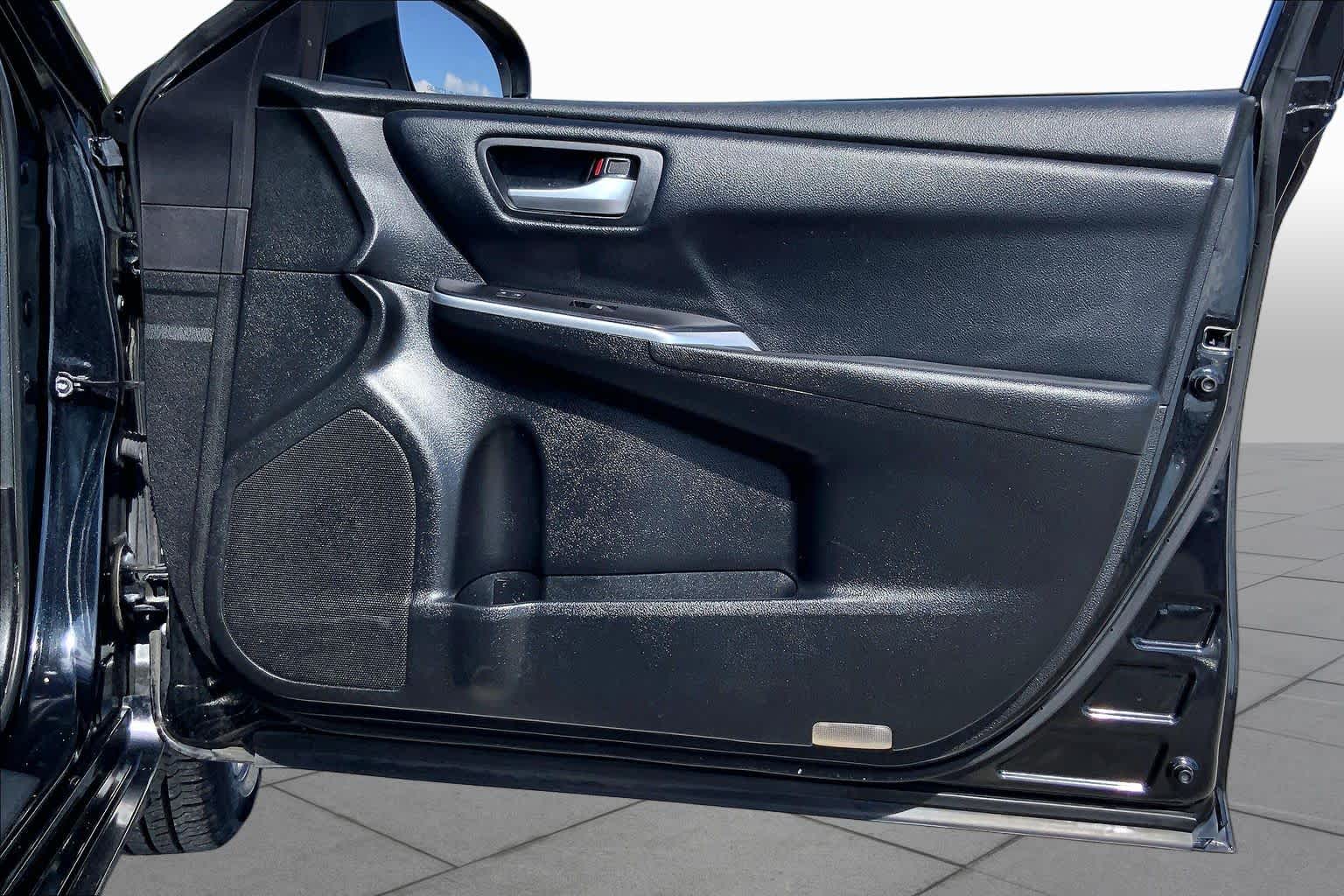 2017 Toyota Camry SE Midnight Black Metallic at Group 1 Toyota Southwest