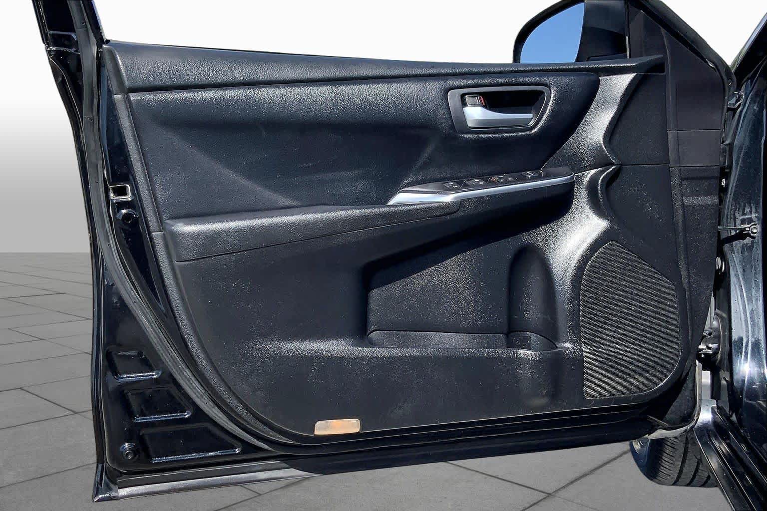 2017 Toyota Camry SE Midnight Black Metallic at Group 1 Toyota Southwest