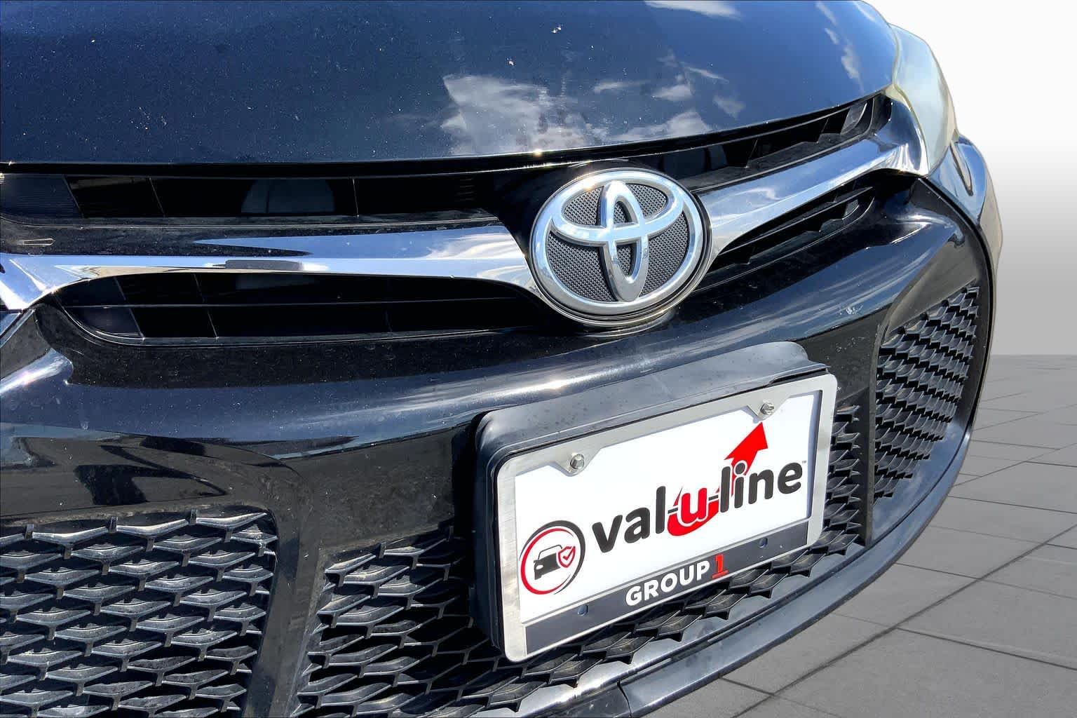 2017 Toyota Camry SE Midnight Black Metallic at Group 1 Toyota Southwest