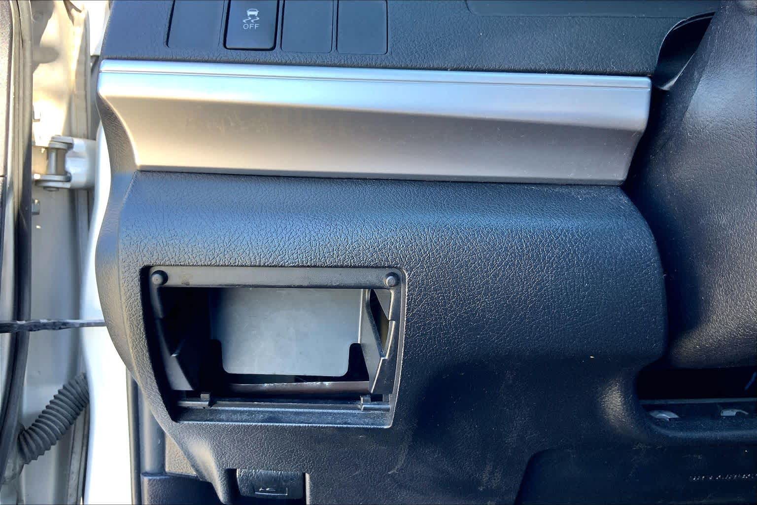 2013 Toyota Camry photo 32 of 35