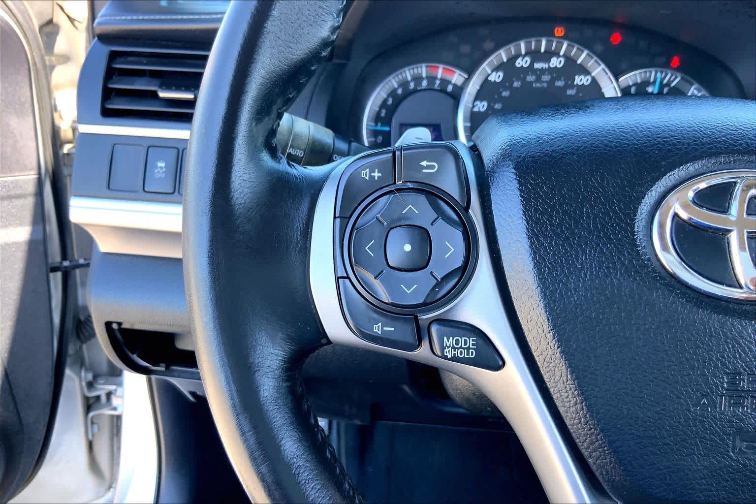 2013 Toyota Camry photo 23 of 35