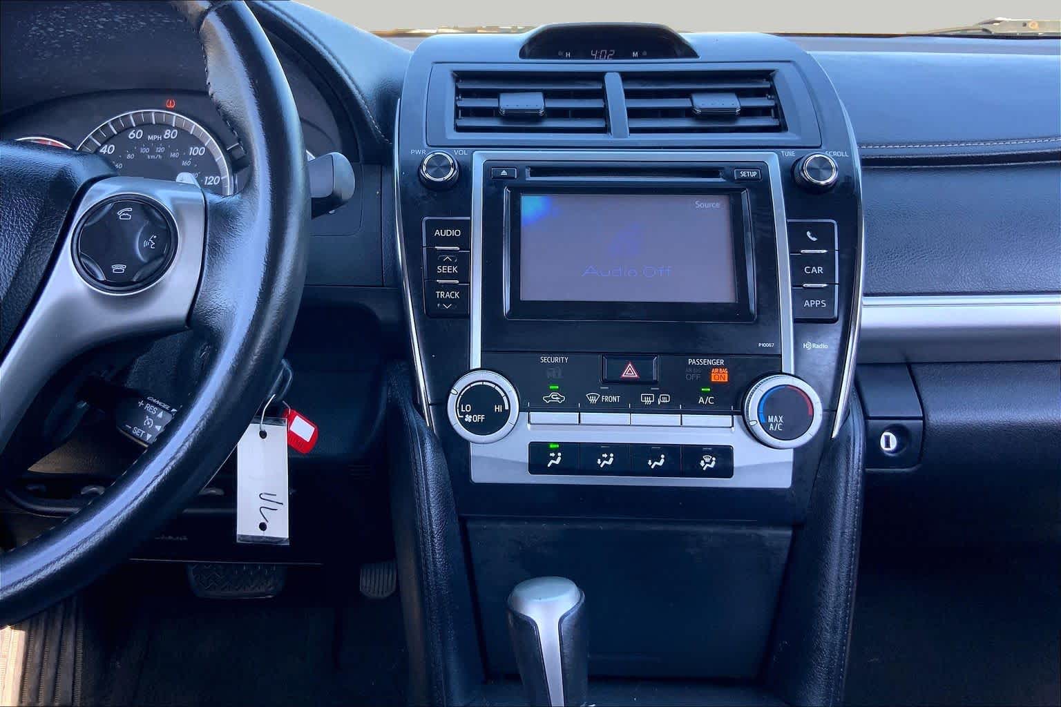 2013 Toyota Camry photo 7 of 35