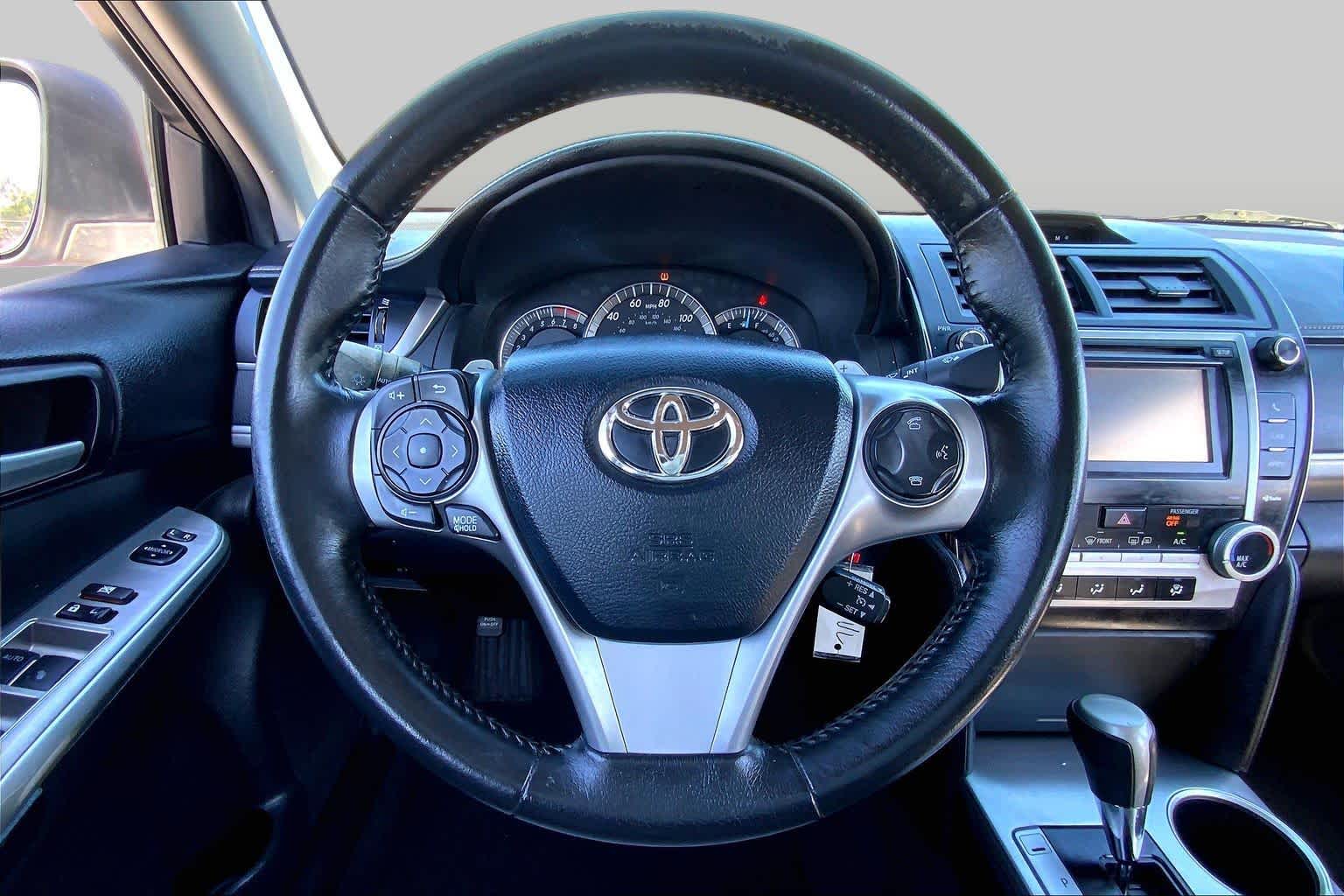 2013 Toyota Camry photo 6 of 35