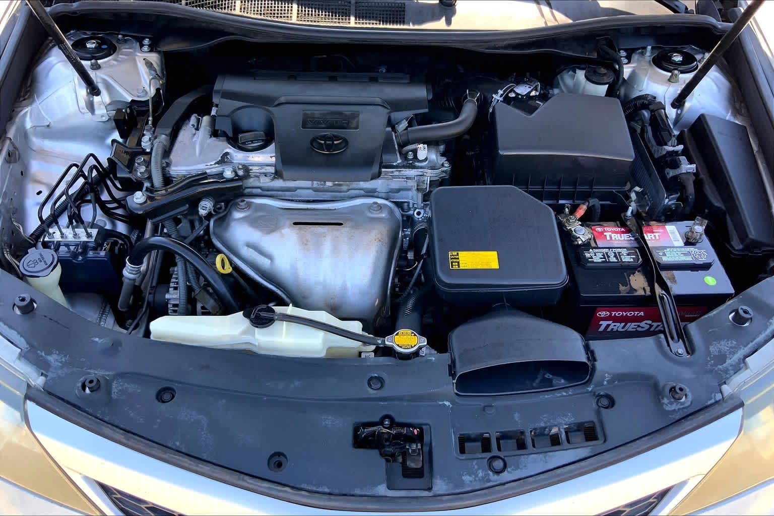 2013 Toyota Camry photo 30 of 35