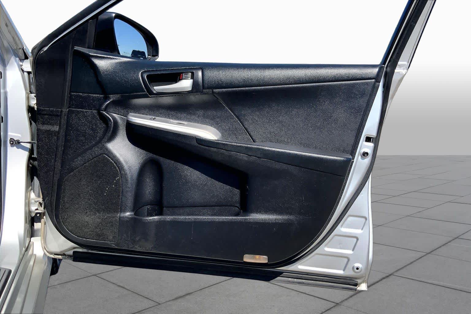 2013 Toyota Camry photo 22 of 35
