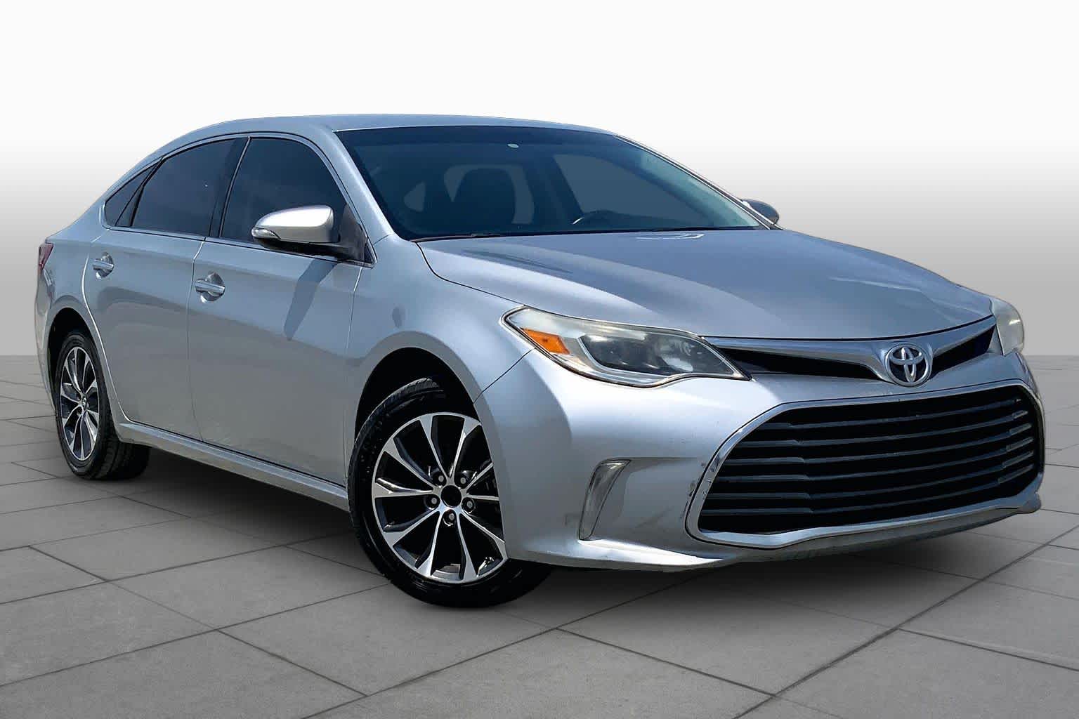 2016 Toyota Avalon XLE - 2