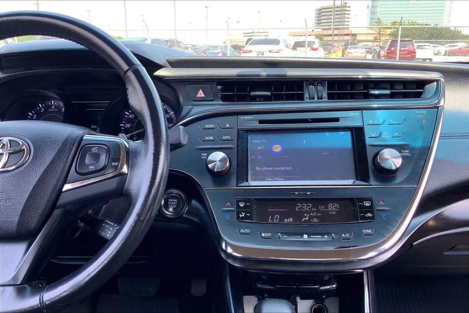 2016 Toyota Avalon XLE - 6