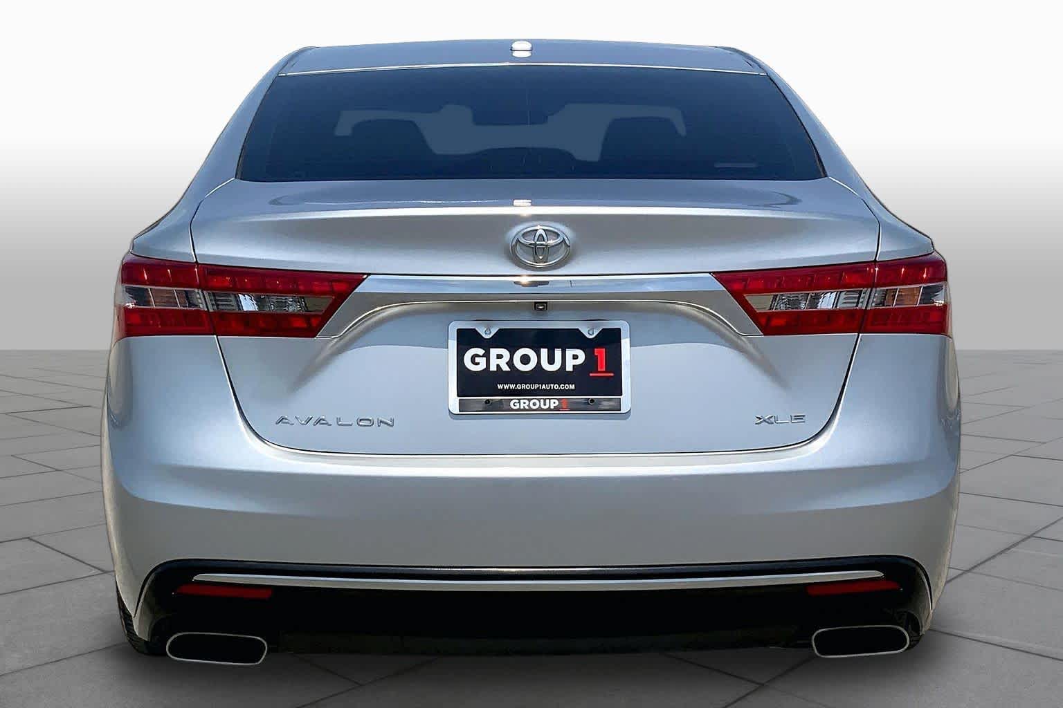 2016 Toyota Avalon XLE - 4