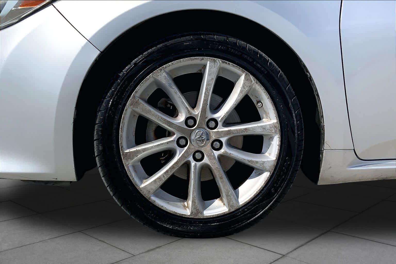 2013 Toyota Avalon XLE Touring Classic Silver Metallic at Honda of Clear Lake
