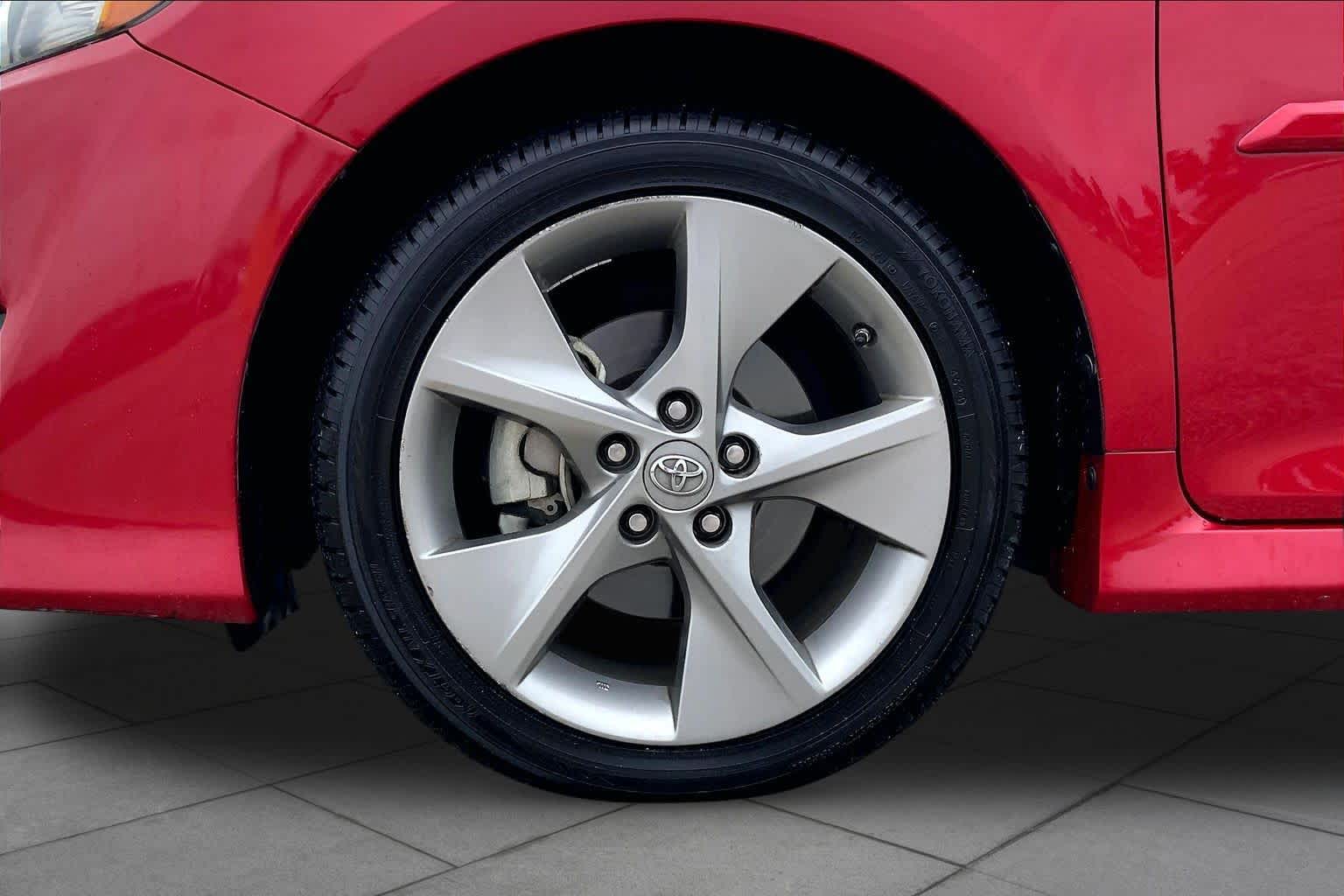 2014 Toyota Camry SE Barcelona Red Metallic at Lexus Southwest Houston