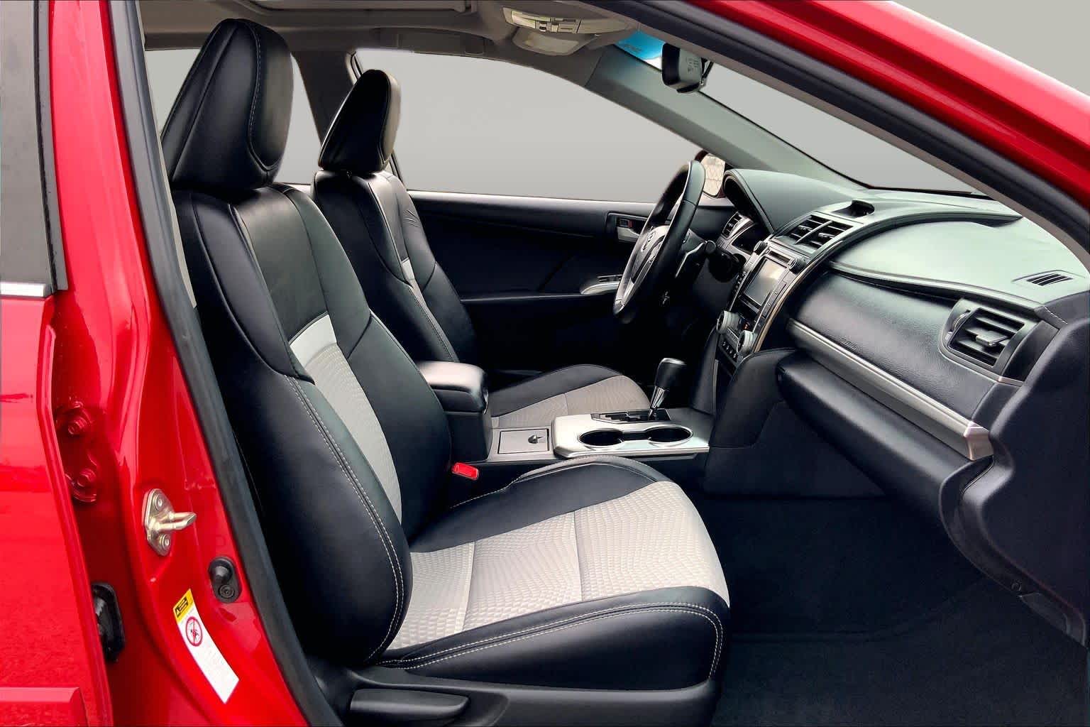 2014 Toyota Camry SE Barcelona Red Metallic at Lexus Southwest Houston