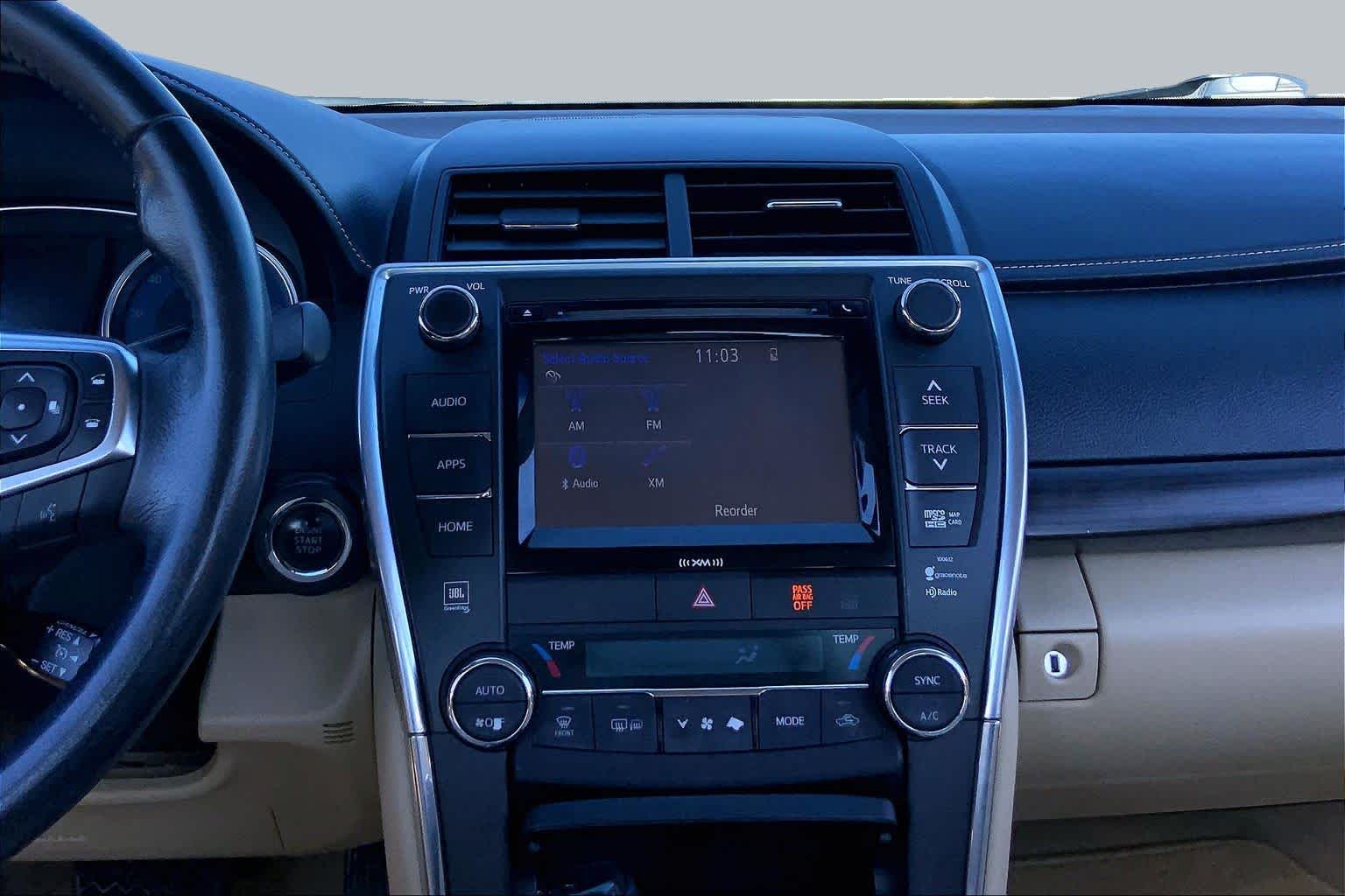 2016 Toyota Camry photo 7 of 36