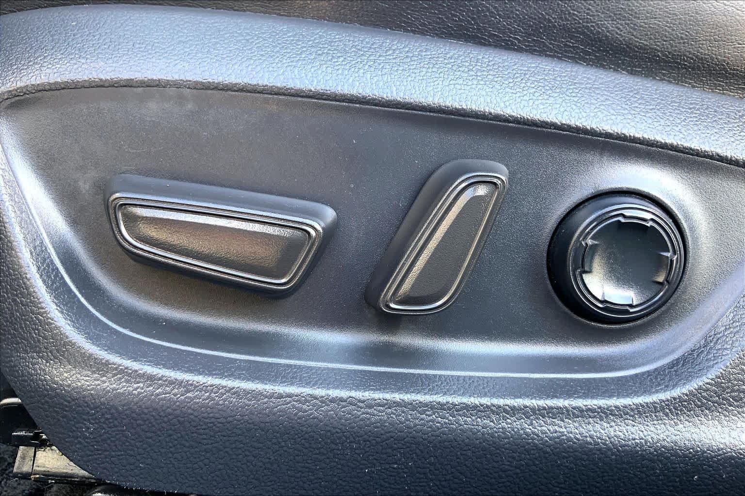 2019 Toyota Avalon Touring Harbor Gray Metallic at Group 1 Toyota Southwest