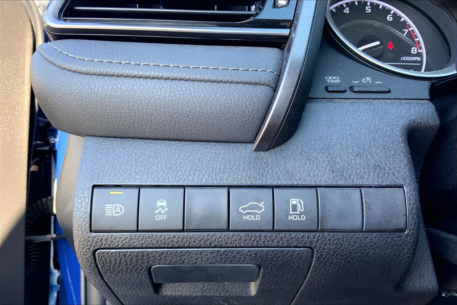 2023 Toyota Camry photo 33 of 36