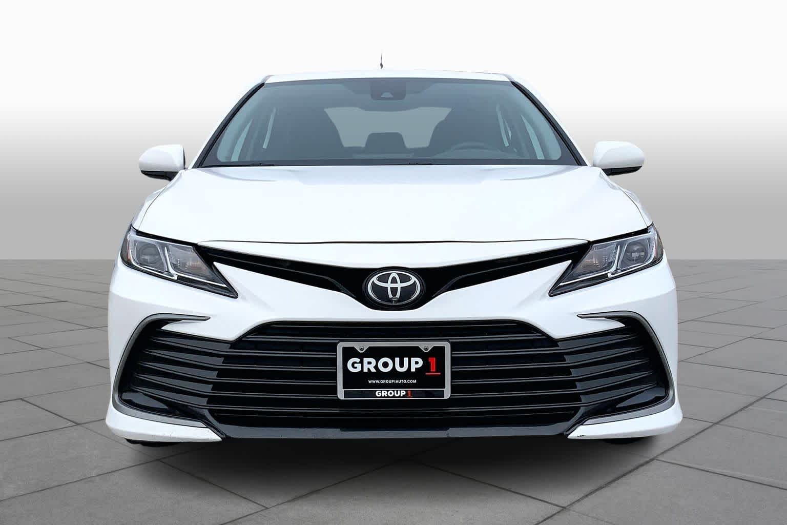 2024 Toyota Camry photo 4 of 35
