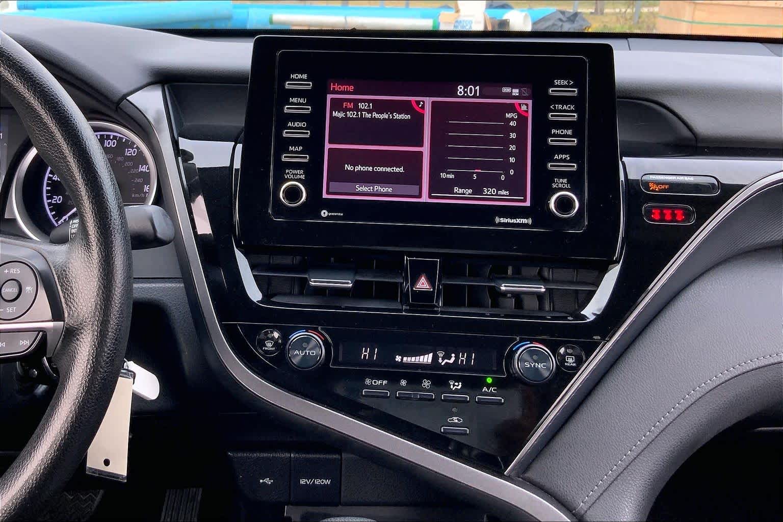 2024 Toyota Camry photo 7 of 35
