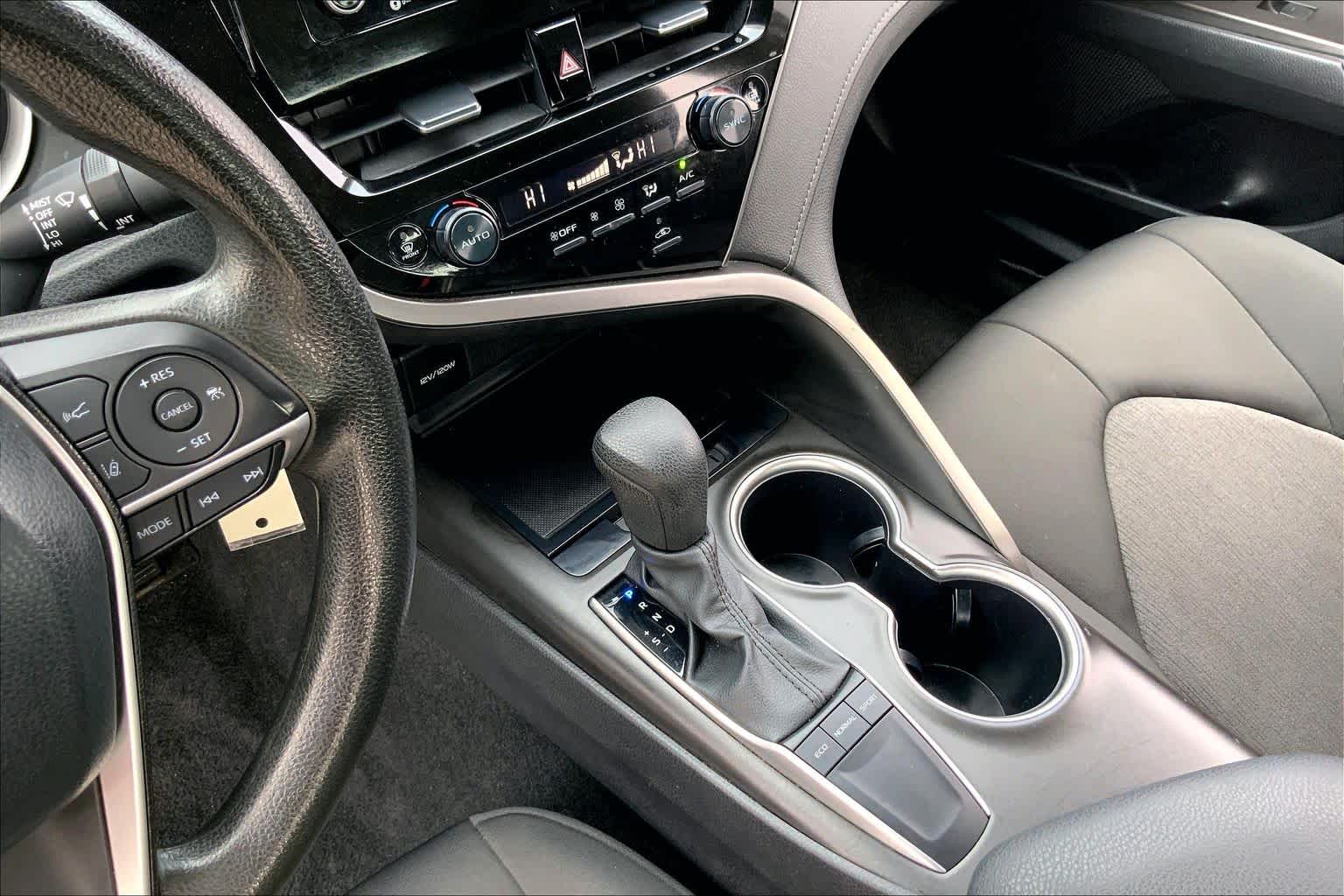 2024 Toyota Camry photo 16 of 35