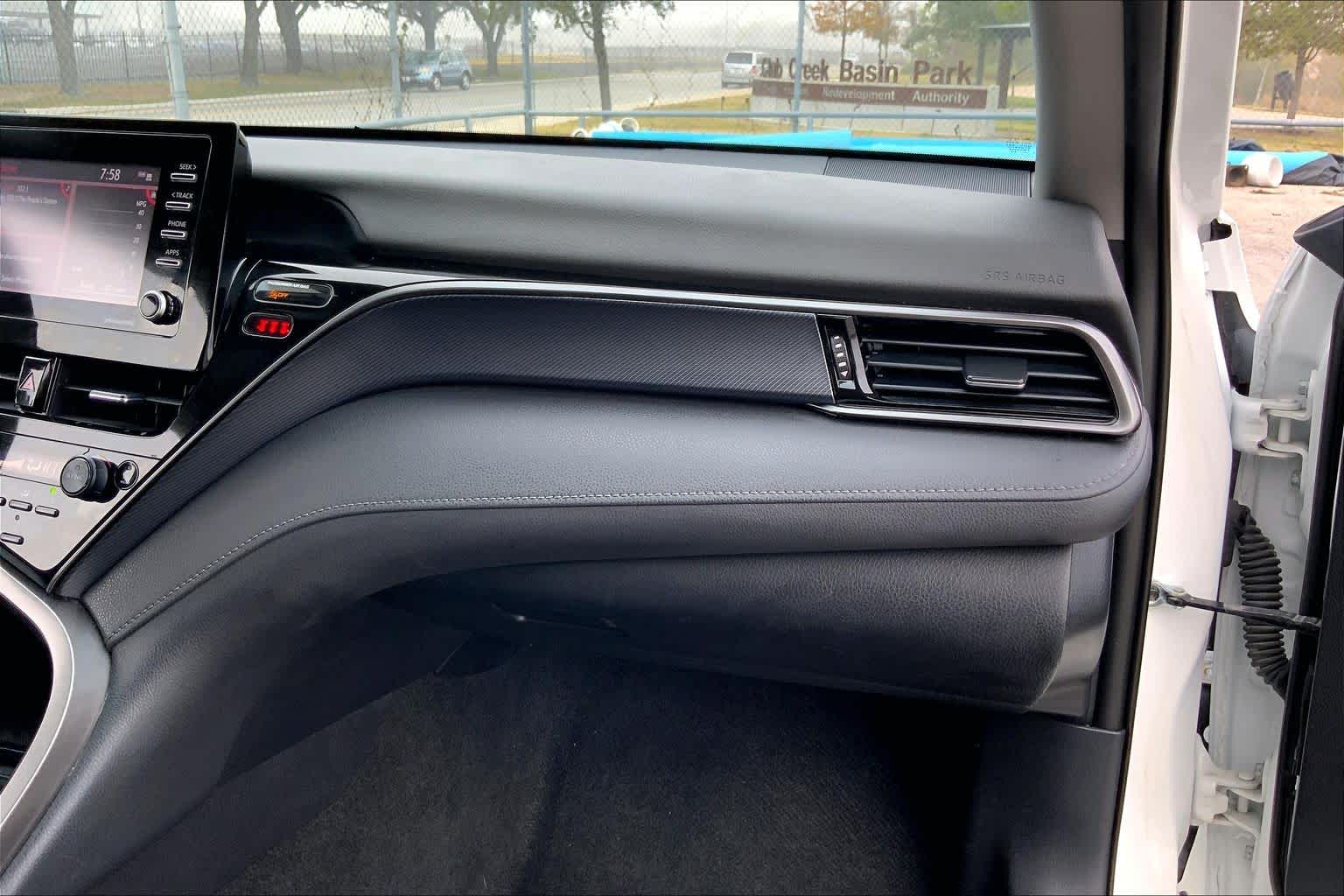 2024 Toyota Camry photo 18 of 35