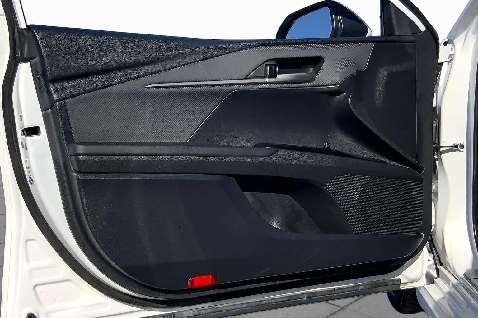 2025 Toyota Camry SE Ice Cap at Group 1 Toyota Southwest