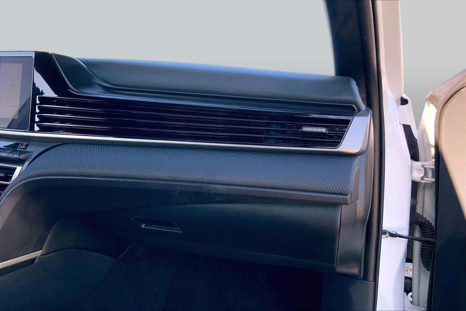 2025 Toyota Camry SE Ice Cap at Group 1 Toyota Southwest