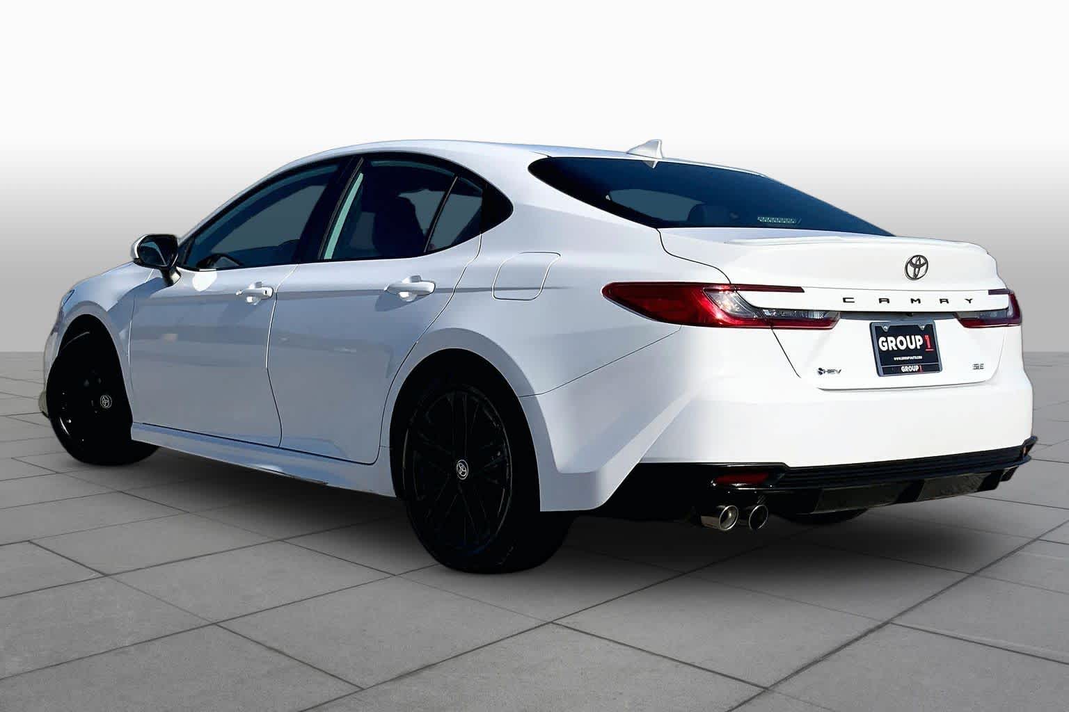 2025 Toyota Camry SE Ice Cap at Group 1 Toyota Southwest
