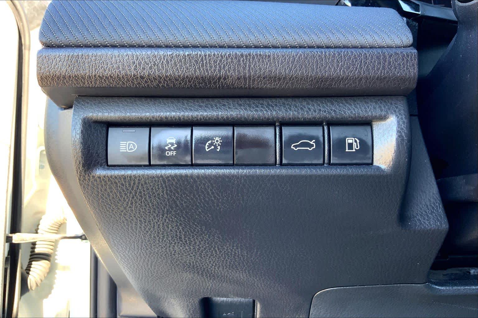 2025 Toyota Camry SE Ice Cap at Group 1 Toyota Southwest