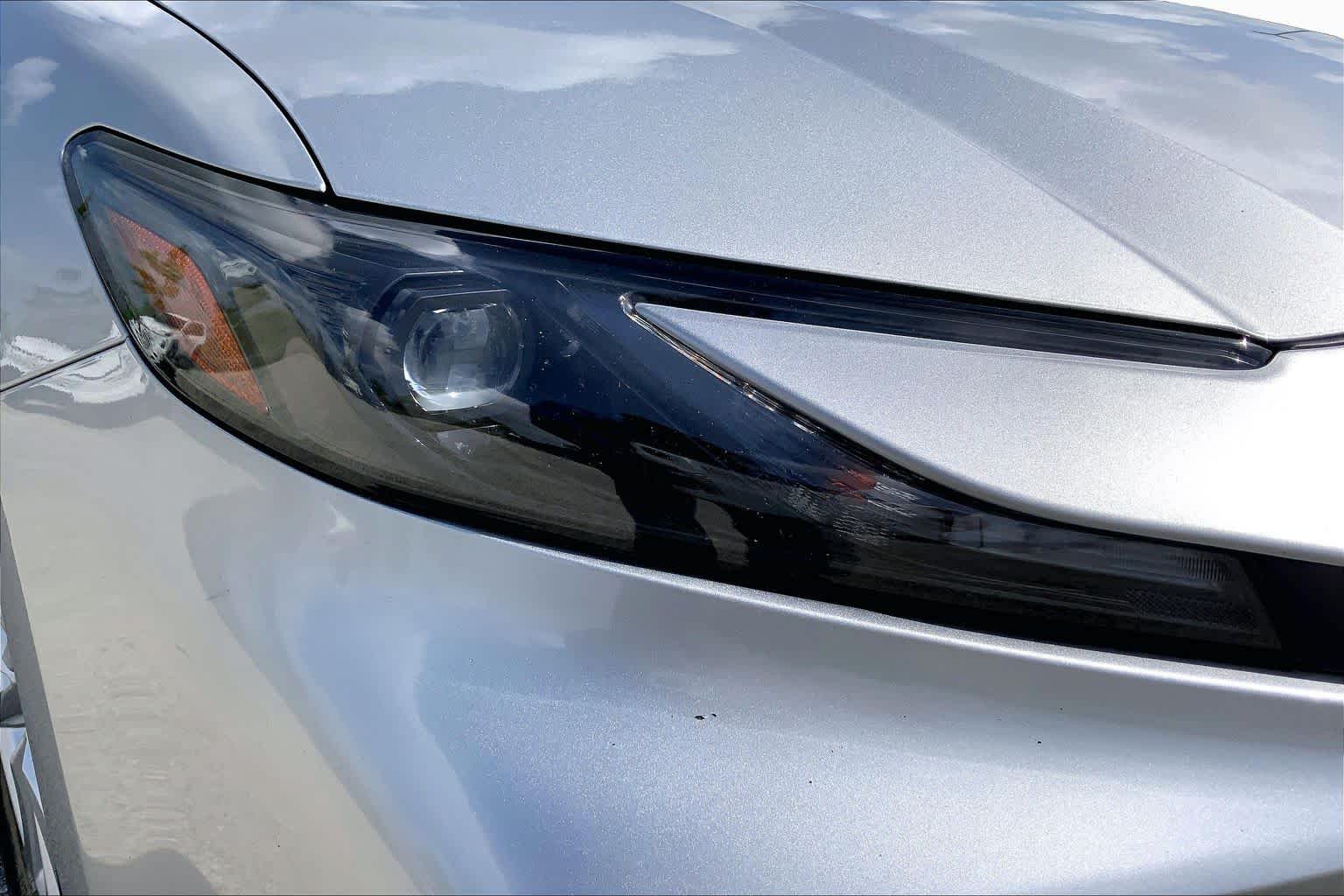 2025 Toyota Camry photo 27 of 36