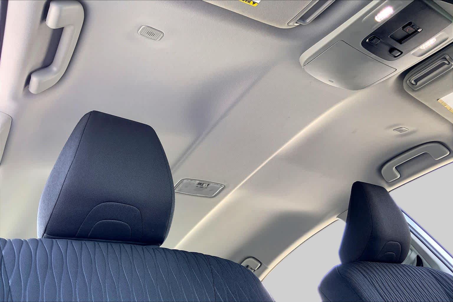 2025 Toyota Camry photo 14 of 36