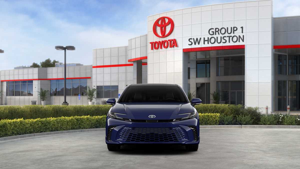 2026 Toyota Camry photo 41 of 44
